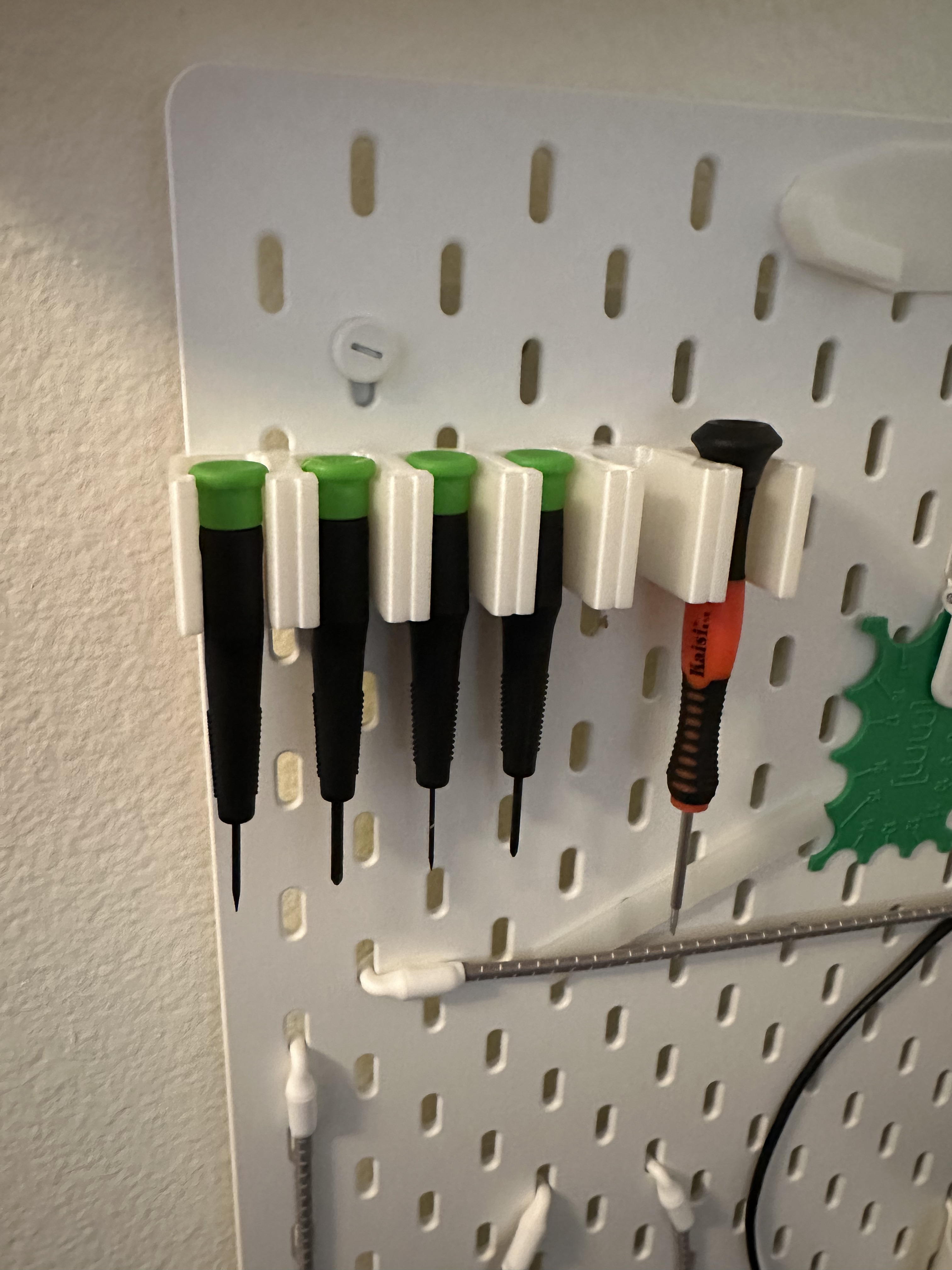 Porte tournevis pour Pegboard IKEA